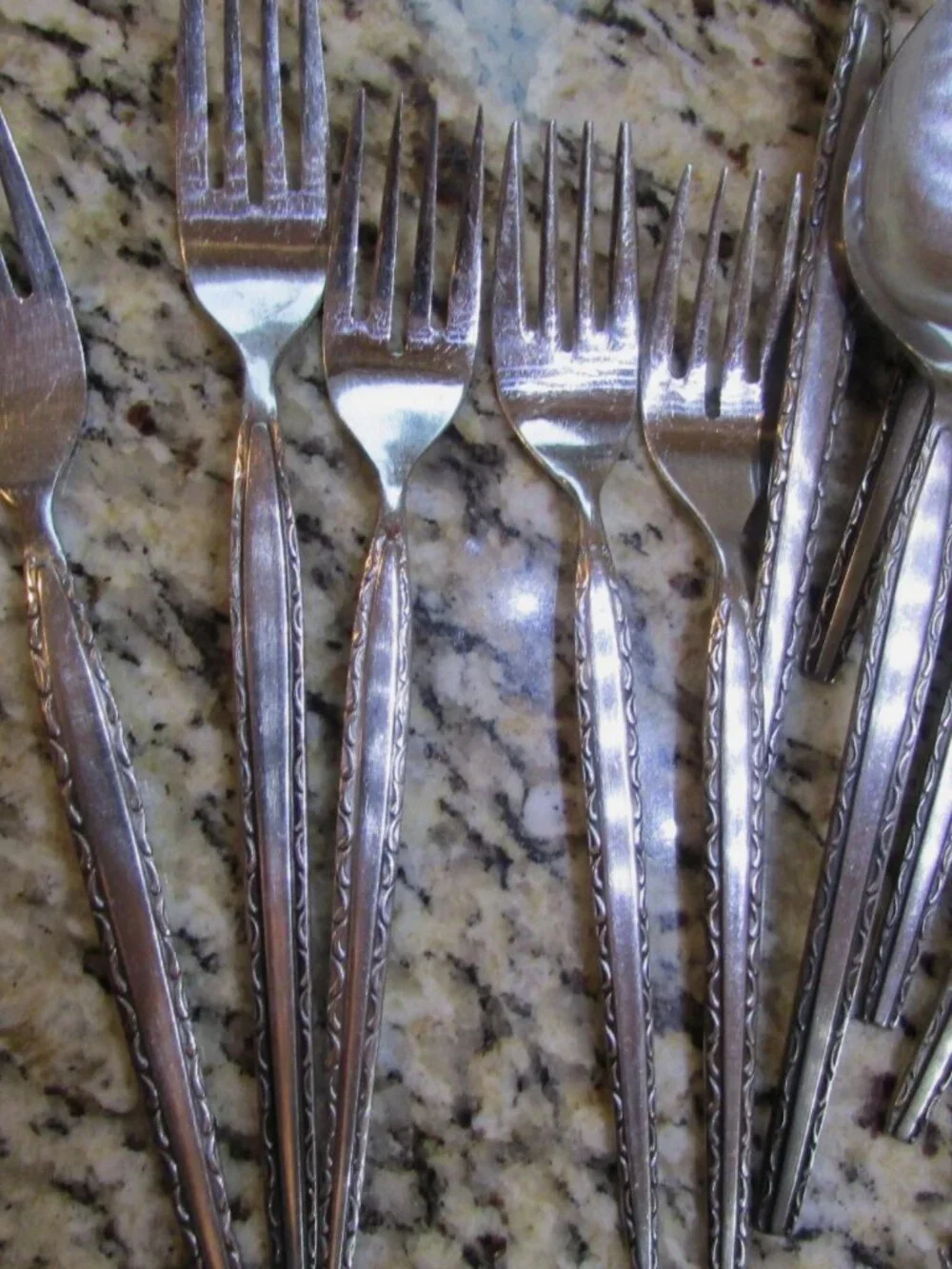 N/A 48 pieces